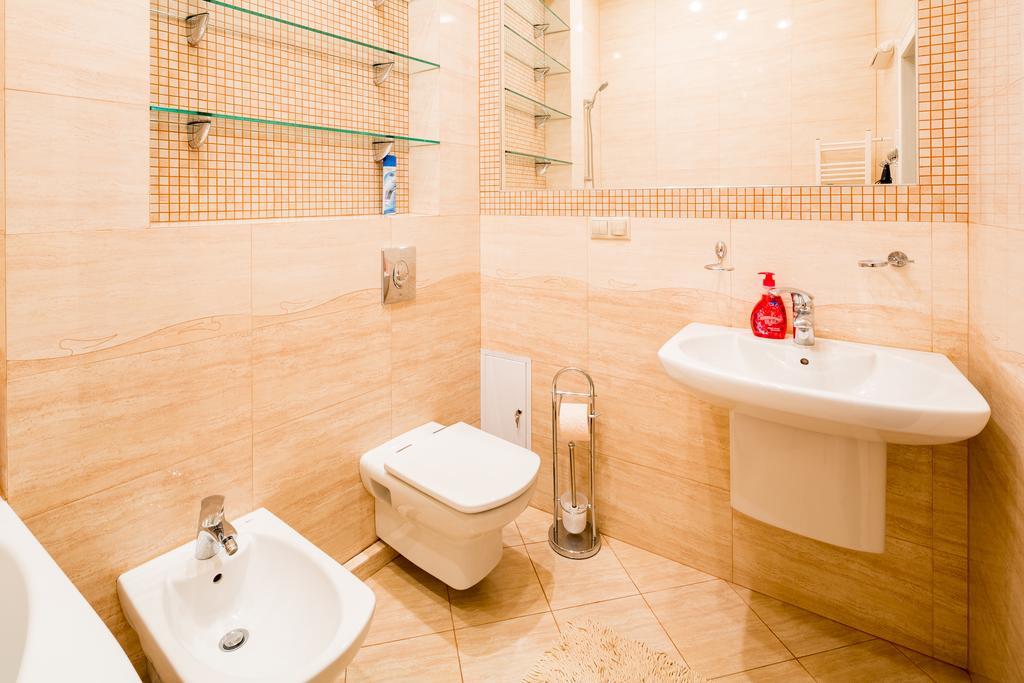 Do Lvova Central Apartments ภายนอก รูปภาพ