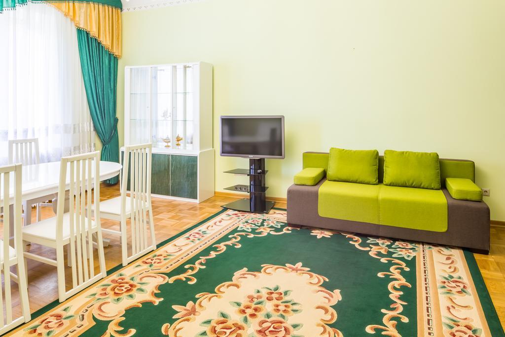 Do Lvova Central Apartments ภายนอก รูปภาพ