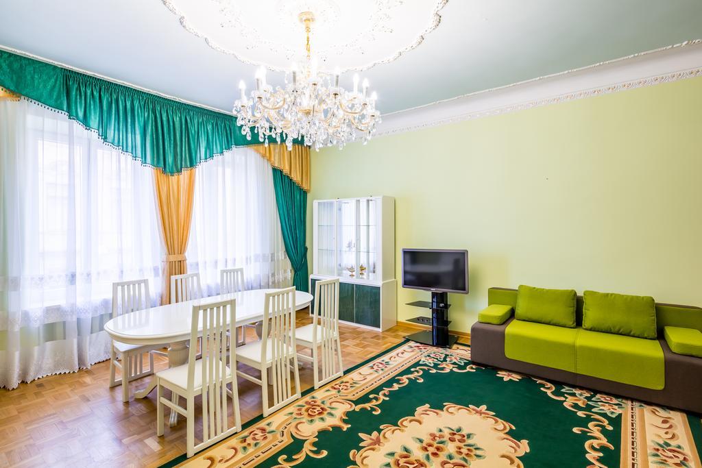 Do Lvova Central Apartments ภายนอก รูปภาพ