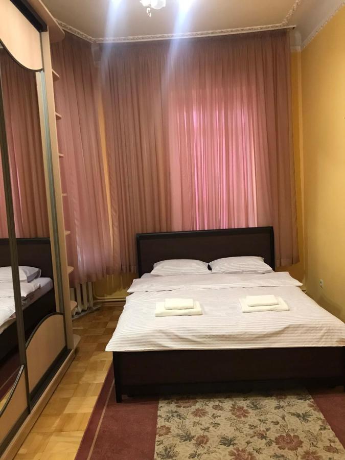 Do Lvova Central Apartments ภายนอก รูปภาพ